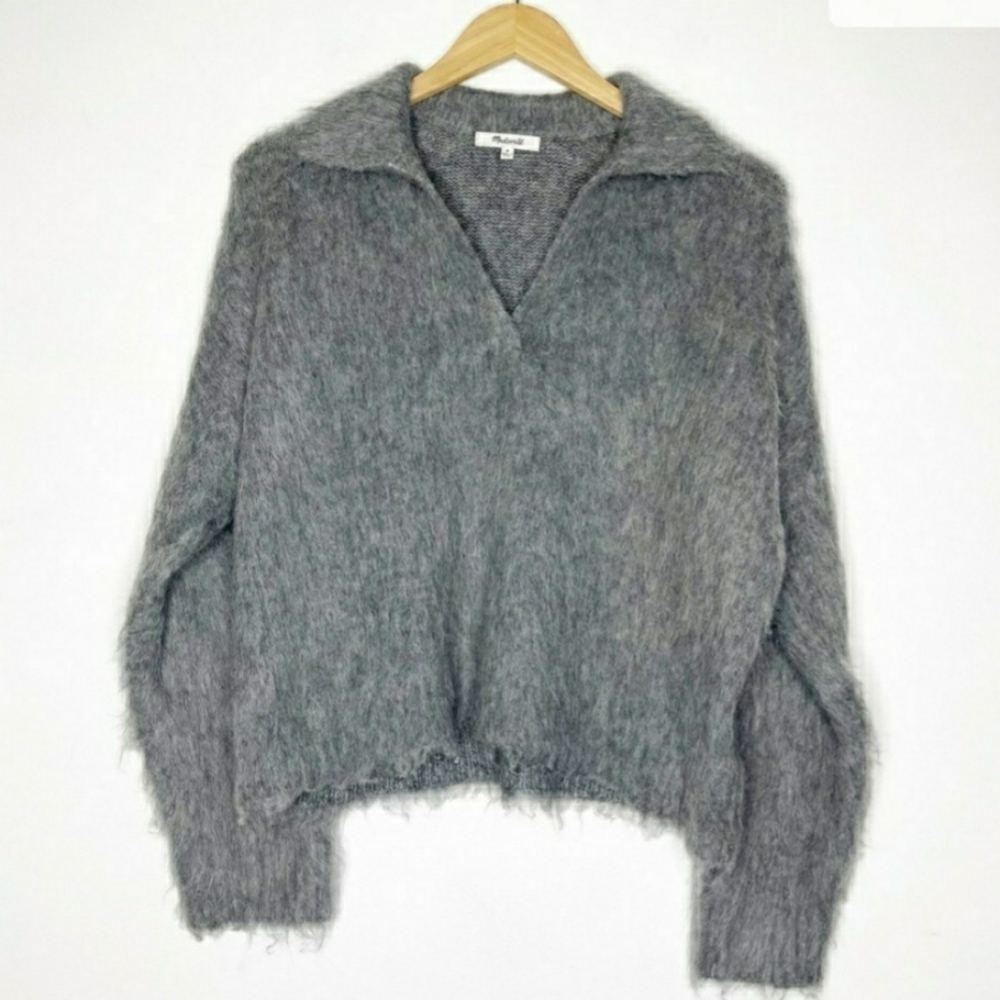 Madewell. Grey cropped Sweater. Sz M.